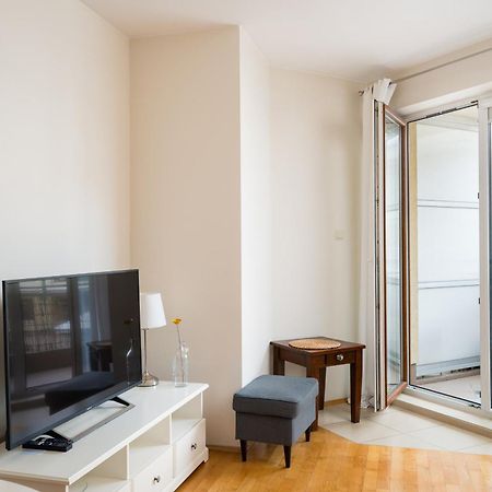 Metro Ksiecia Janusza Cosy Apartment Varsó Kültér fotó