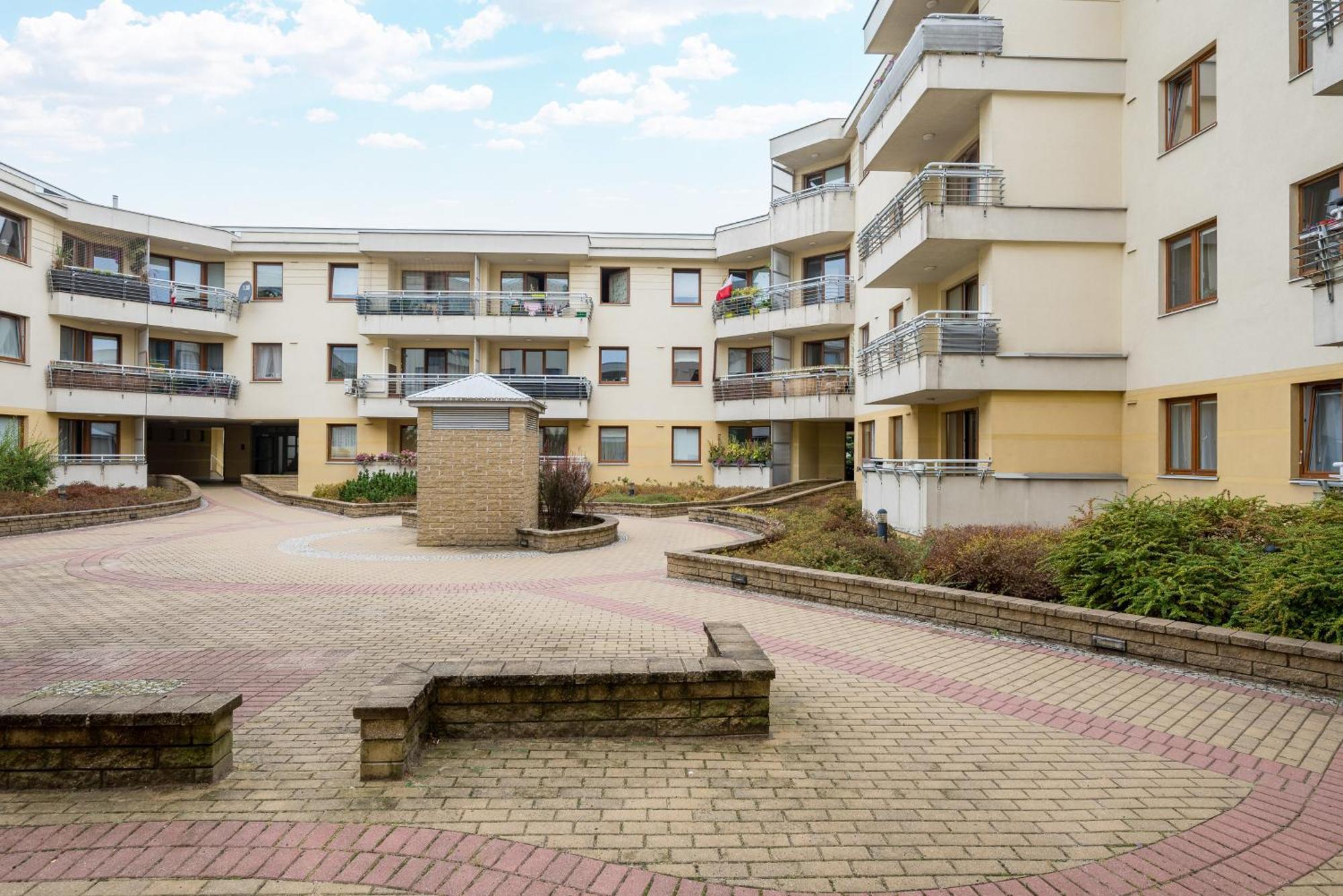Metro Ksiecia Janusza Cosy Apartment Varsó Kültér fotó